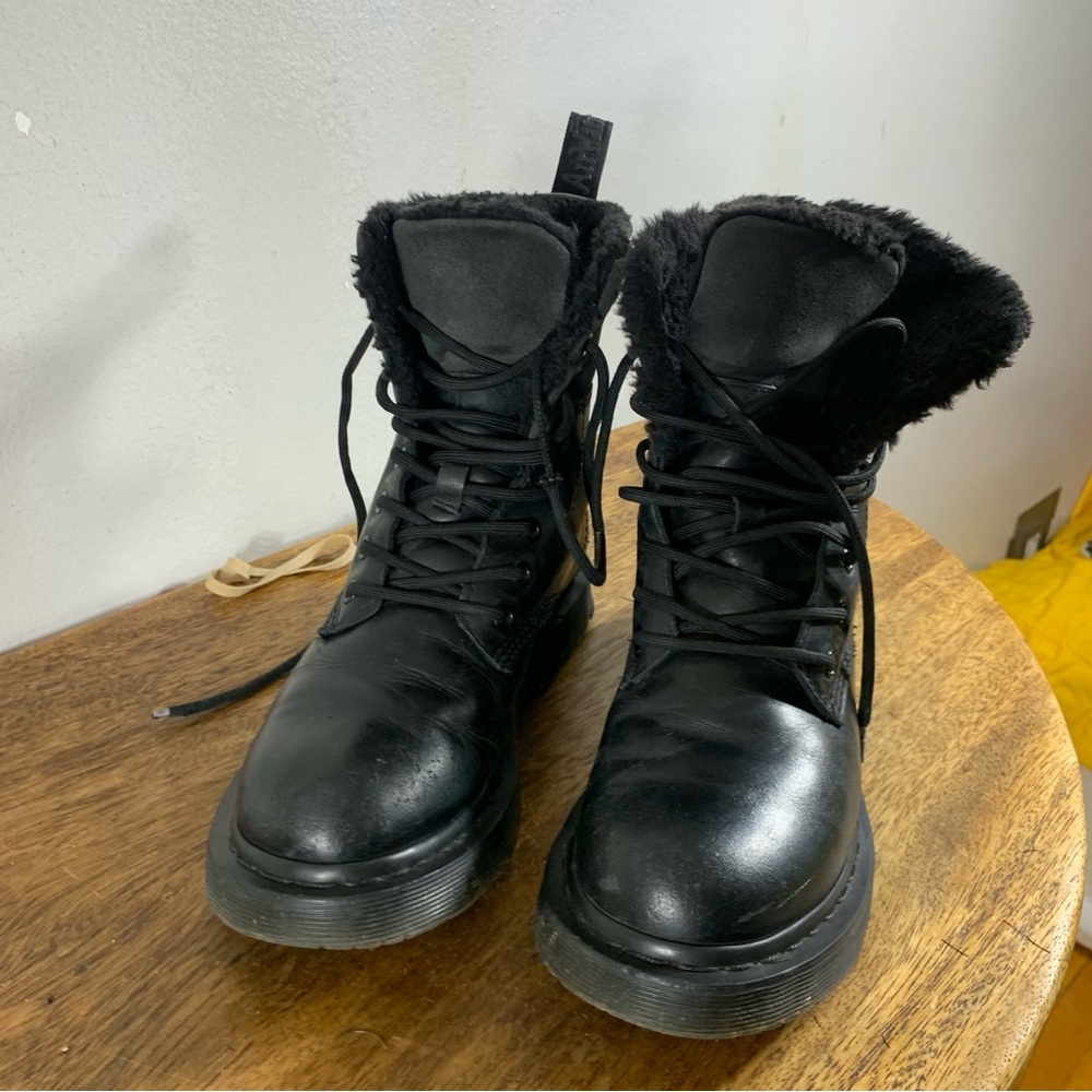 Dr Martens Winter waterproof leather boots - Picture 3 of 10